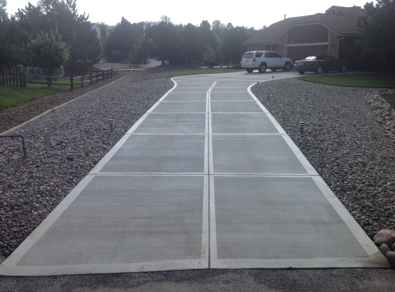 Ribbon Driveway with Banding
